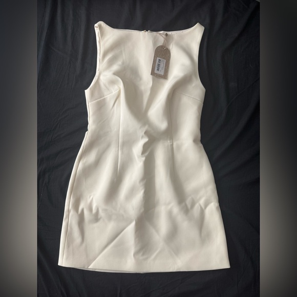 MESHKI Angela Suiting Dress NEW WITH TAGS!! - Picture 6 of 8